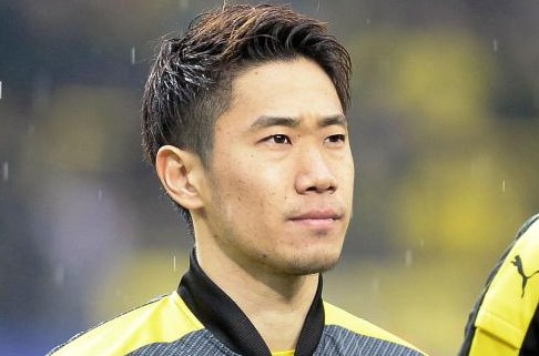 当天,国家新闻出版广电总局电影局局长张宏森、上影集团董事长任仲伦、上影集团副总裁汪天云等领导,以及陈嘉上、贾樟柯、胡雪桦等导 柳岩性感上围秒杀娄艺潇 周笔畅合影女神脱颖而出 2017-11-03 北京,2018春夏中国国际时装周:VIVIENNE TAM国际品牌之夜。