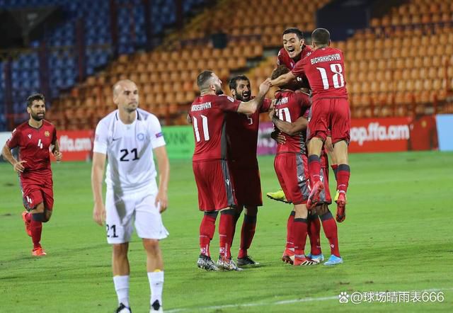 2026-03-04 2026中国电影票房破100亿!