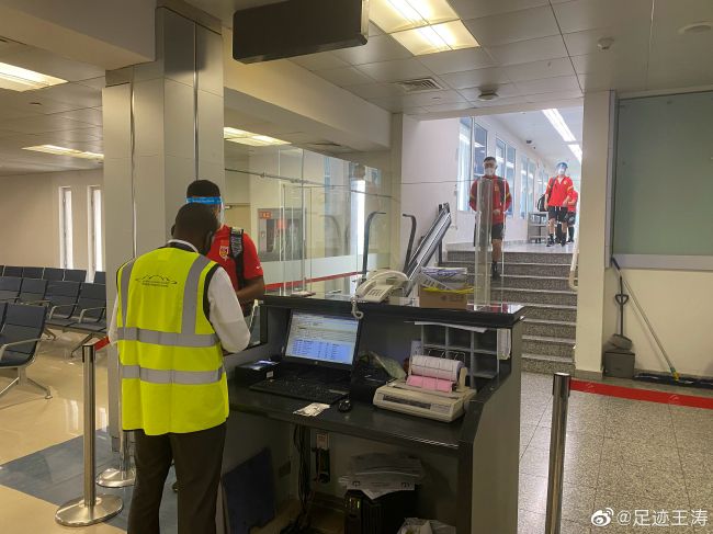 CCTV6 VIP影院 全部 电影 电视剧 影人 视频 图片 新闻 更新时间 所有 1小时内 今日内 1周内 1个月内 从资讯频道搜索 结果 42720 条 黄轩黑白概念写真发布 光影艺术凸显质感 2016-12-29 最新概念写真集《轩轾II》发布,此次写真完全采用黑白拍摄,细致传达专属于黄轩的优雅和风度,无论是在喧闹的瑞士街头还是风景如画的郊外,黄轩都将自己与画面结合,为大家带来独具匠心的绅士质感。