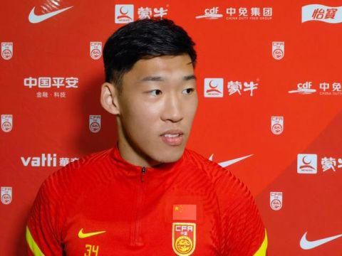 主演新剧《肯尼迪》聚焦著名政治家族 2 堪比时装周!